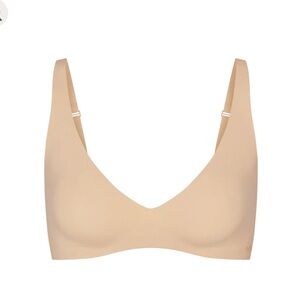 NWT SKIMS Plunge Bralette